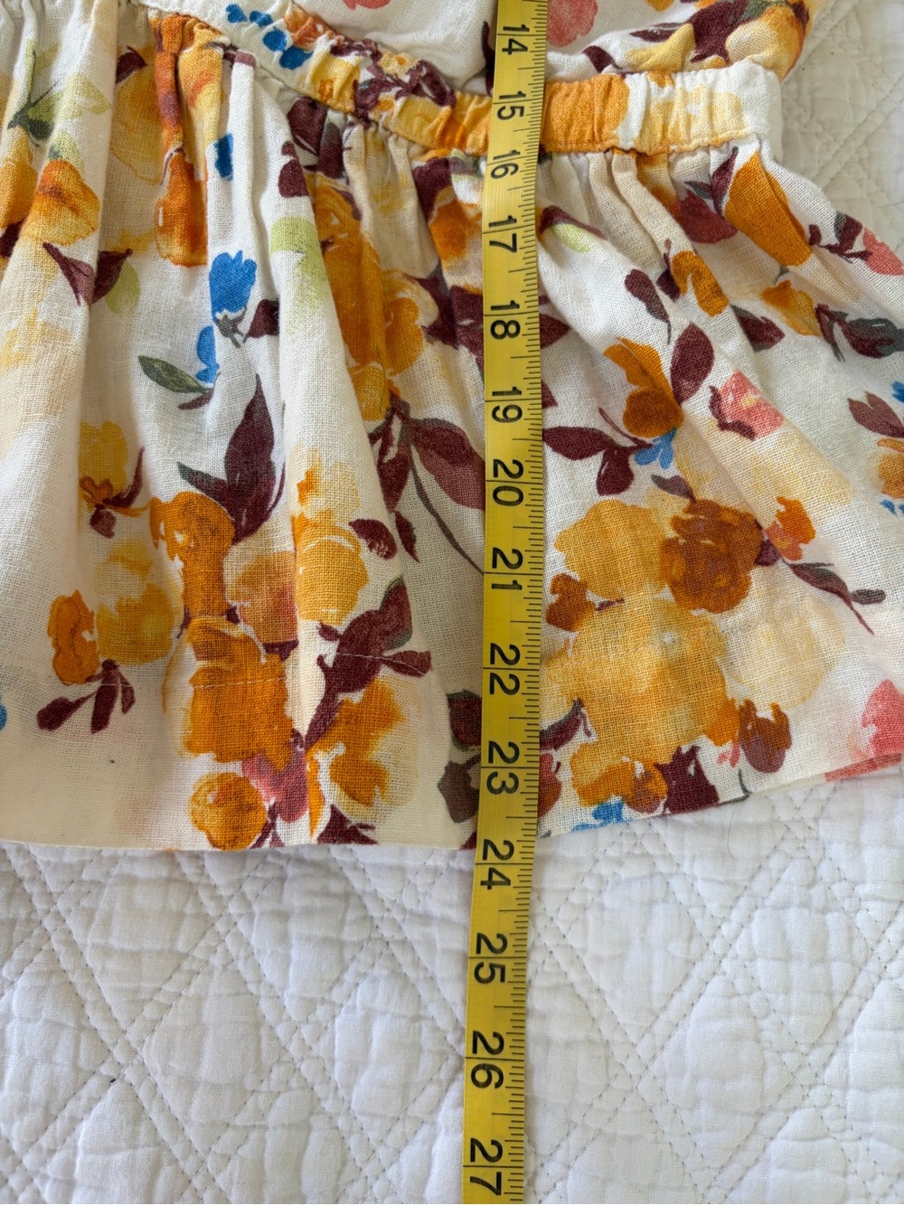 Abercrombie & Fitch Cream Floral Shorts Set with Yellow, Blue and Brown Accents - Picture 9 of 16